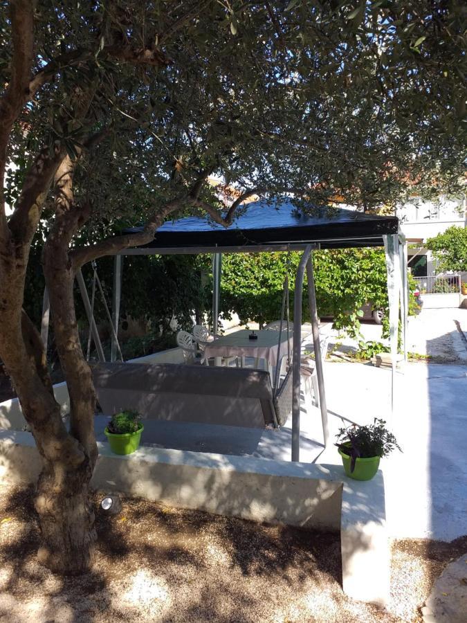 Apartments Jelicic Biograd Na Moru Luaran gambar