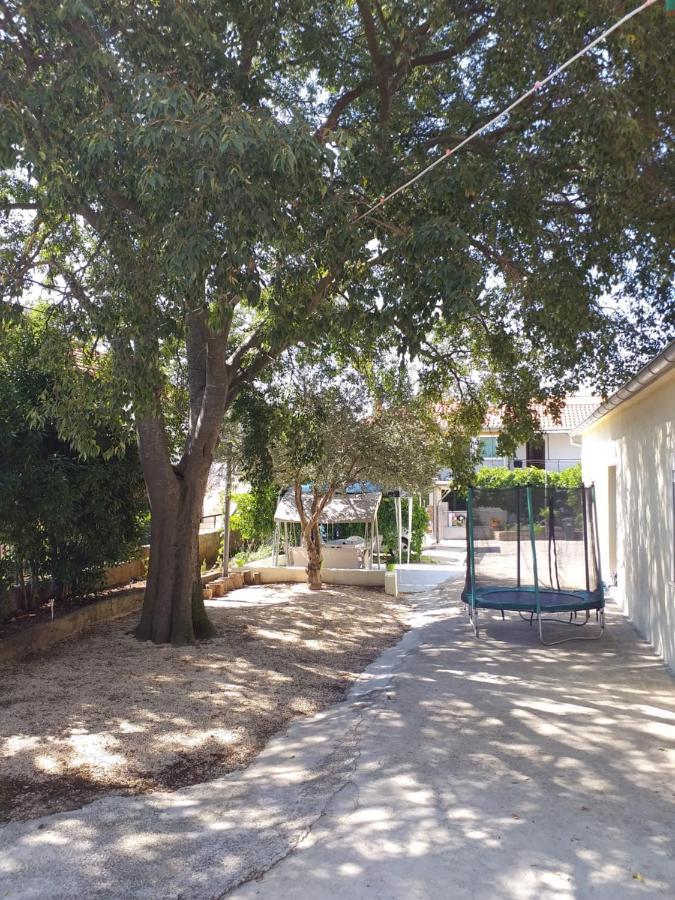 Apartments Jelicic Biograd Na Moru Luaran gambar