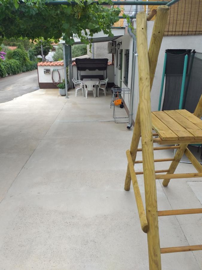 Apartments Jelicic Biograd Na Moru Luaran gambar