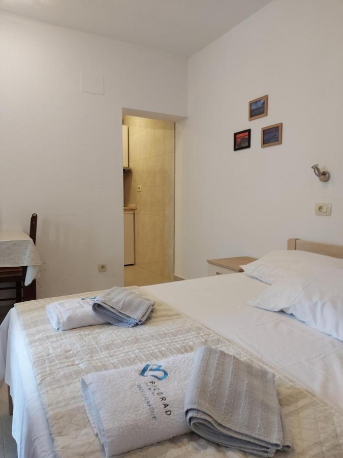 Apartments Jelicic Biograd Na Moru Luaran gambar