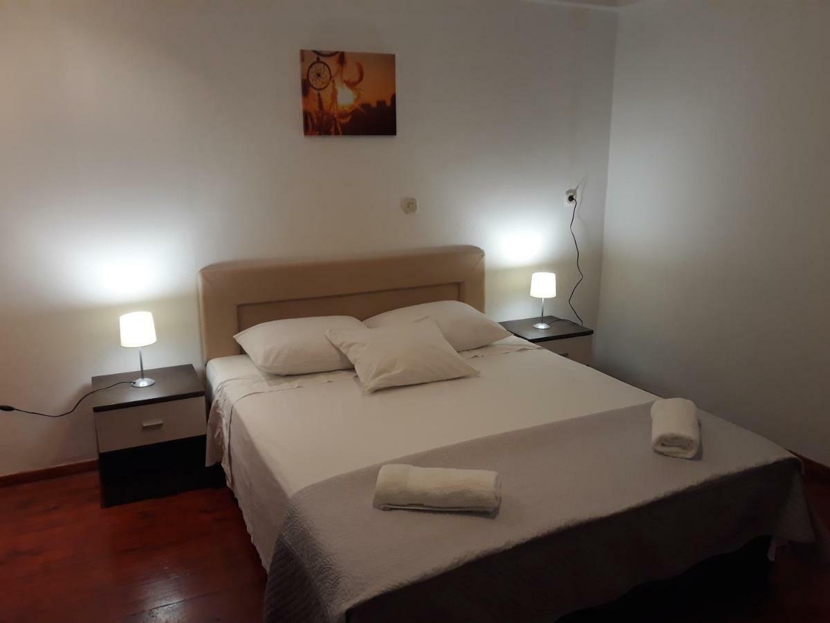 Apartments Jelicic Biograd Na Moru Luaran gambar