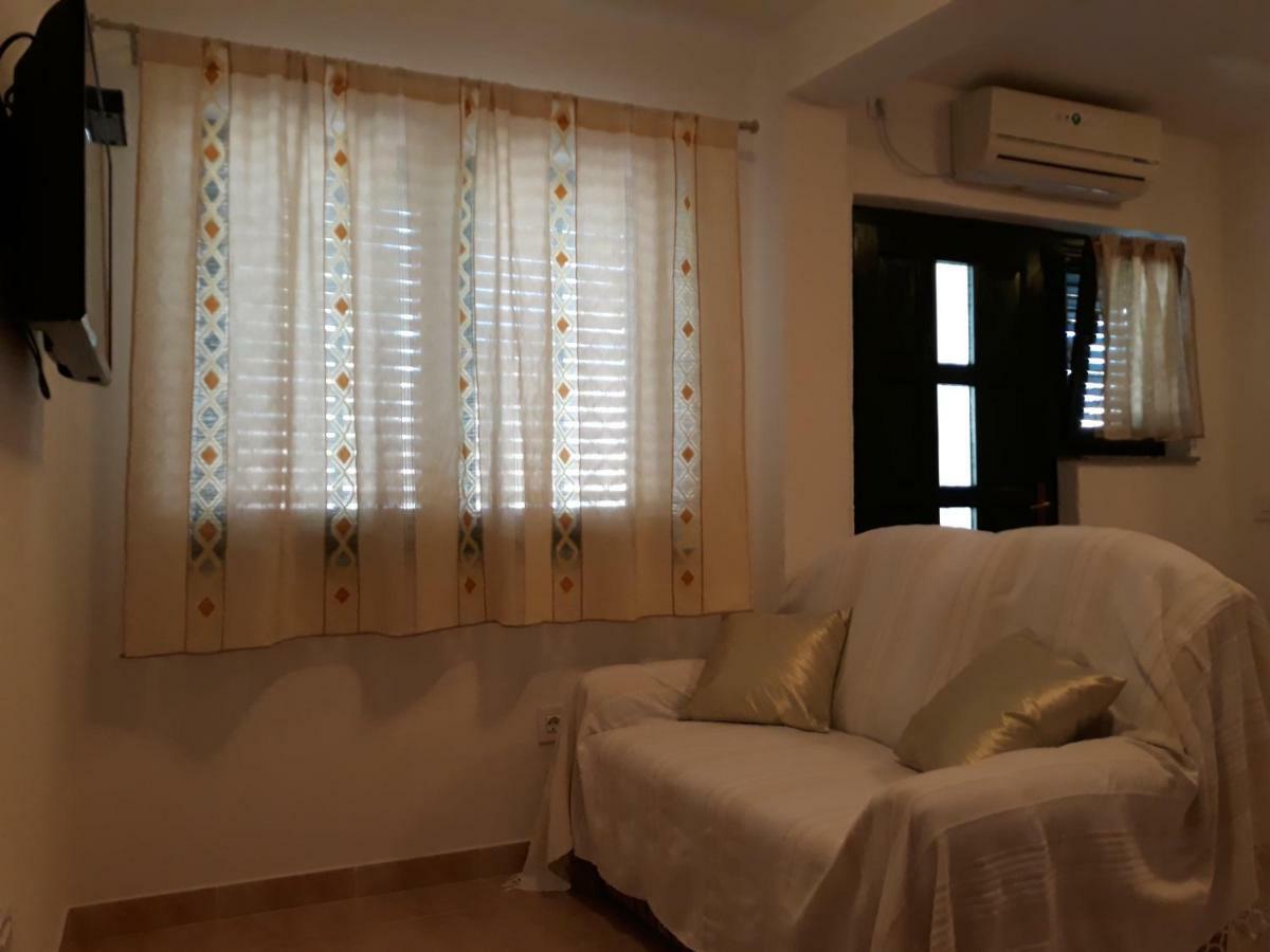 Apartments Jelicic Biograd Na Moru Luaran gambar